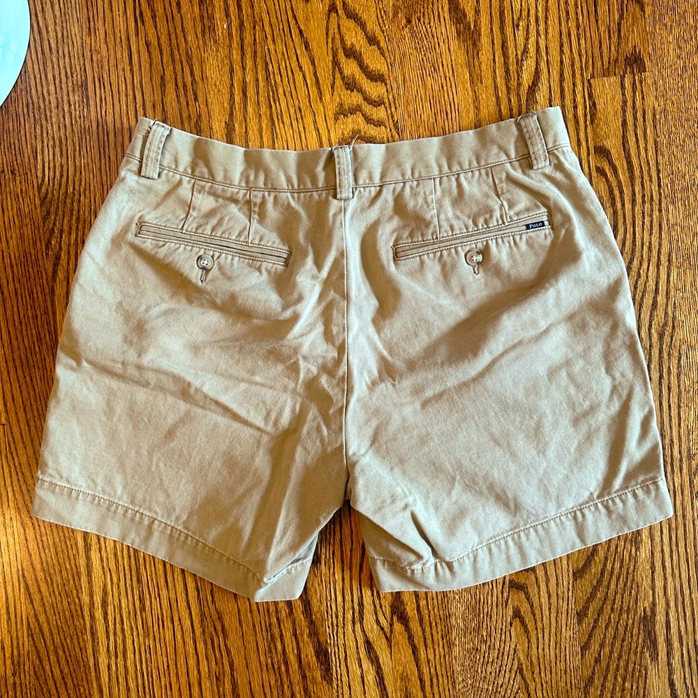 Pre loved Polo shorts. Size 32. Classic 6” inseam. 100% cotton. Dark Khaki